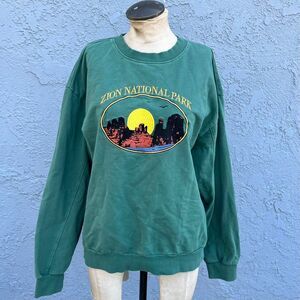 Zion National Park Sweatshirt large embroidered